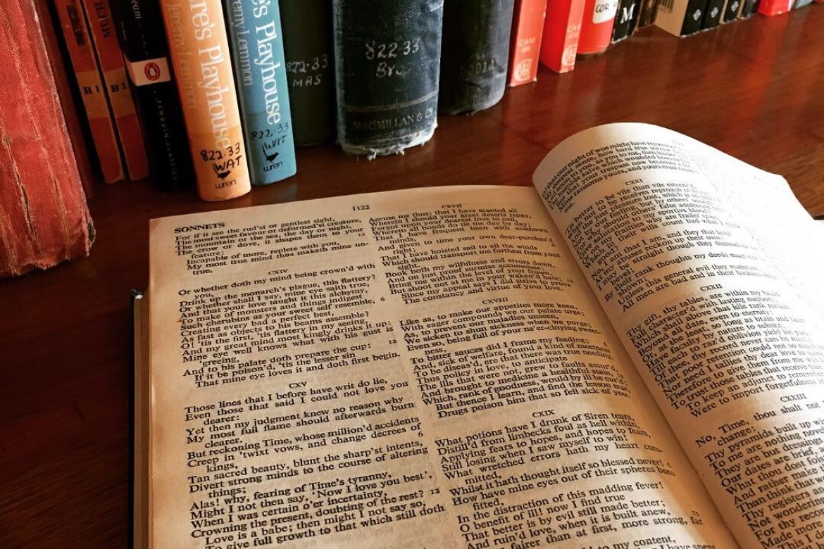 Great tips for wedding poems and readings.